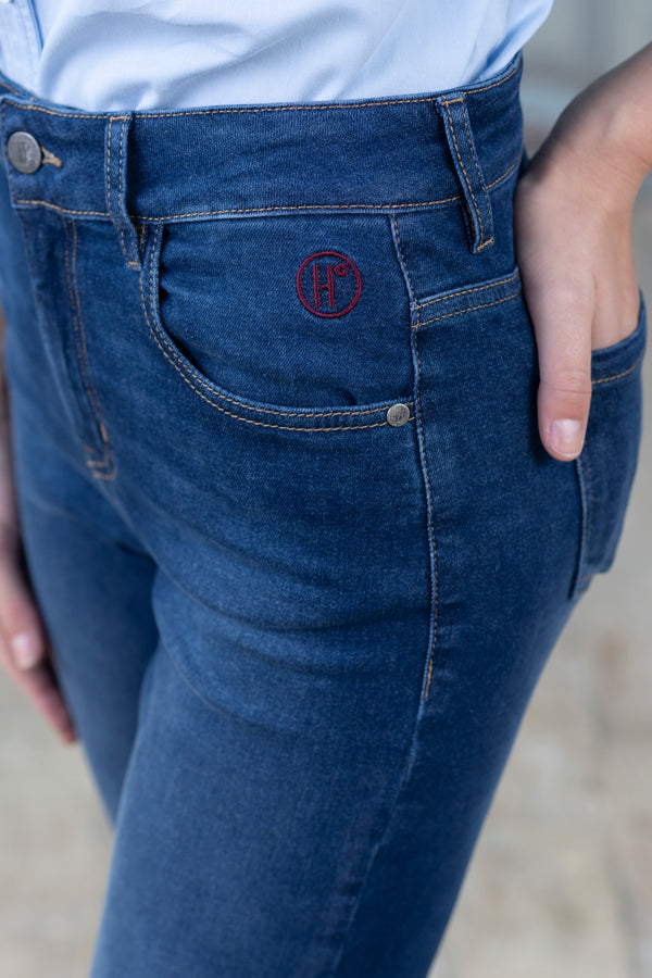 Hong Classic Straight-Leg High-Waist Jeans