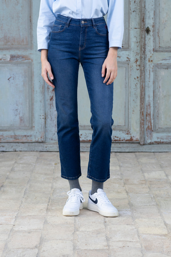 Hong Classic Straight-Leg High-Waist Jeans